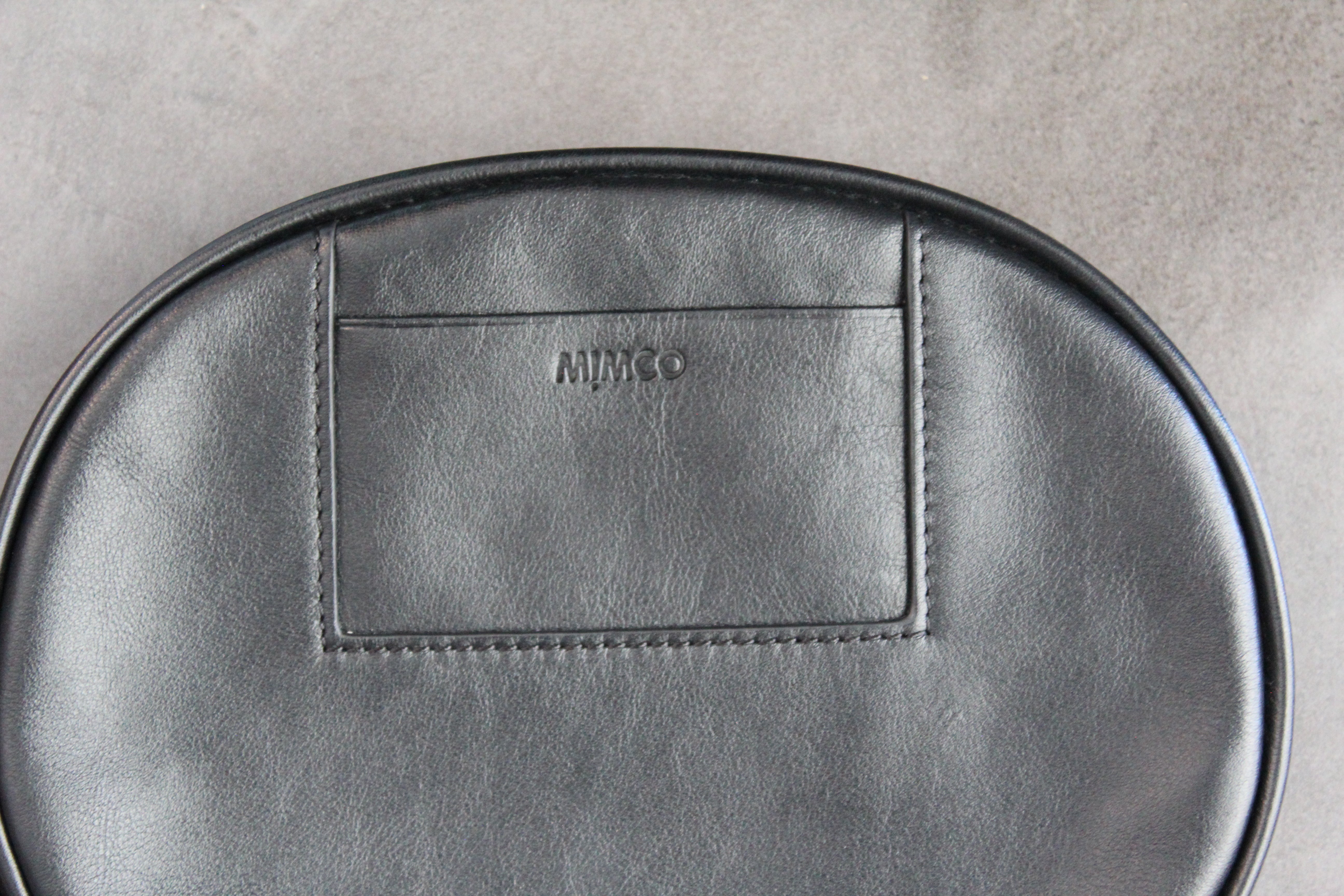 HYDRO OVAL MEDIUM POUCH