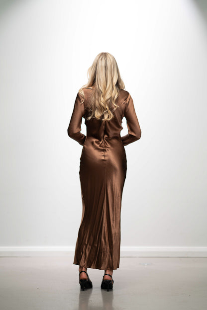 ANNIKA LONG SLEEVE MAXI DRESS