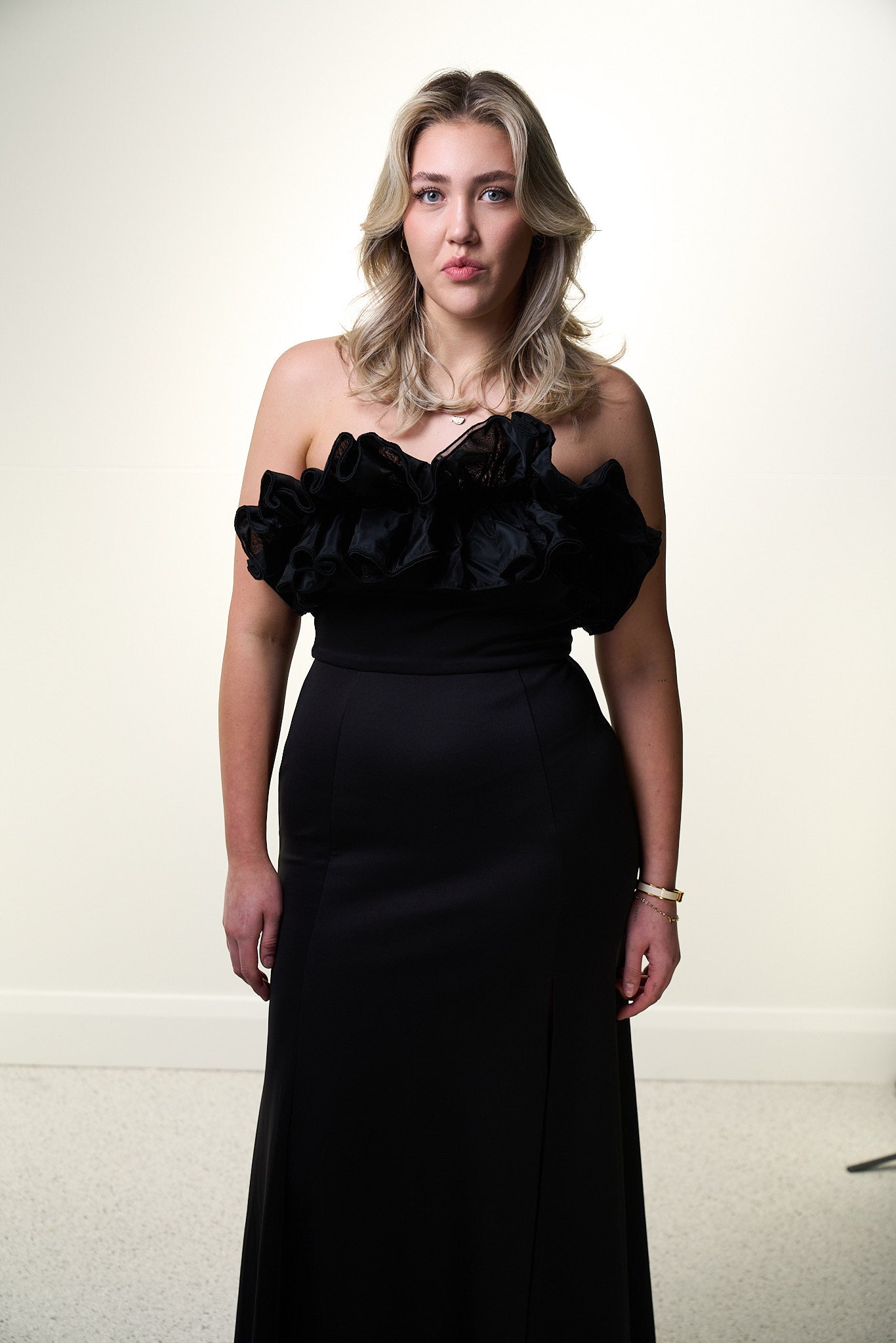 STRAPLESS MAXI DRESS WITH FRILL TOP